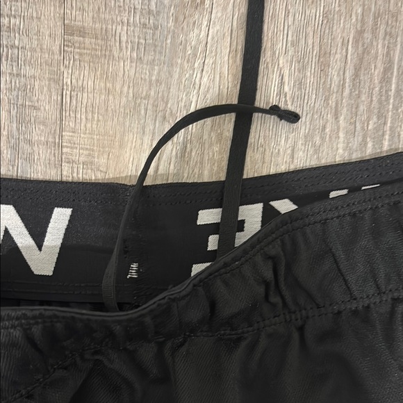 Nike Dry-Fit Women’s Black Basketball Shorts Size Medium - Picture 3 of 7